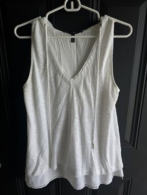 White Sleeveless V-Neck Hoodie Tank Top - White House Black Market